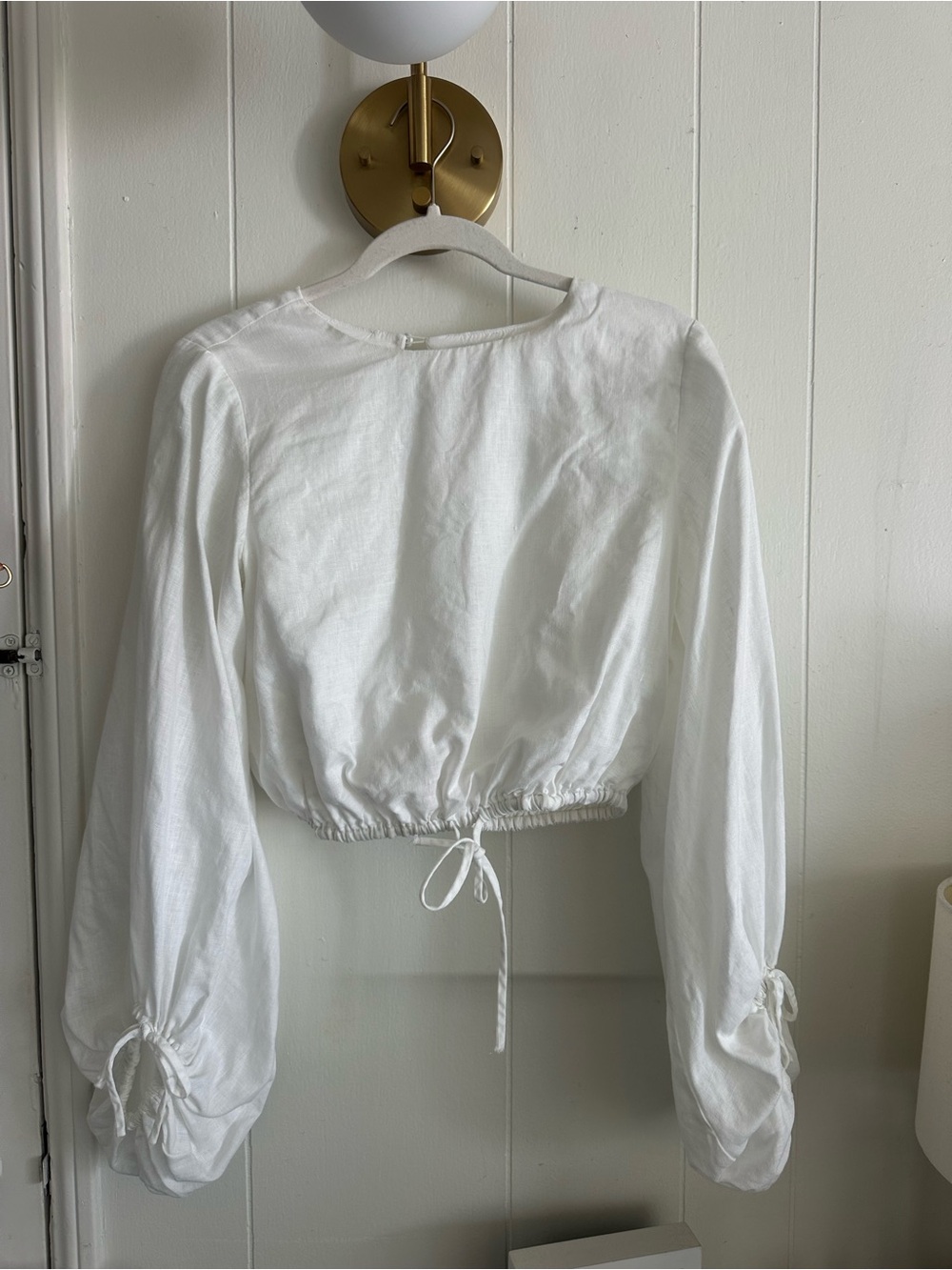 DISSH White Long Sleeve Drawstring Cropped Blouse